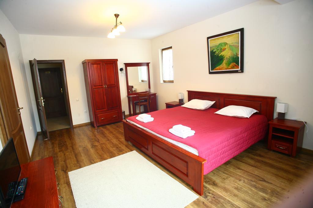 Galaxy Hotel Chiflik Extérieur photo